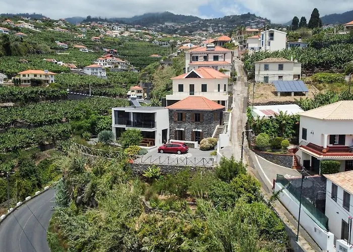 Ocean's 13 Dom wakacyjny Ponta do Sol (Madeira)